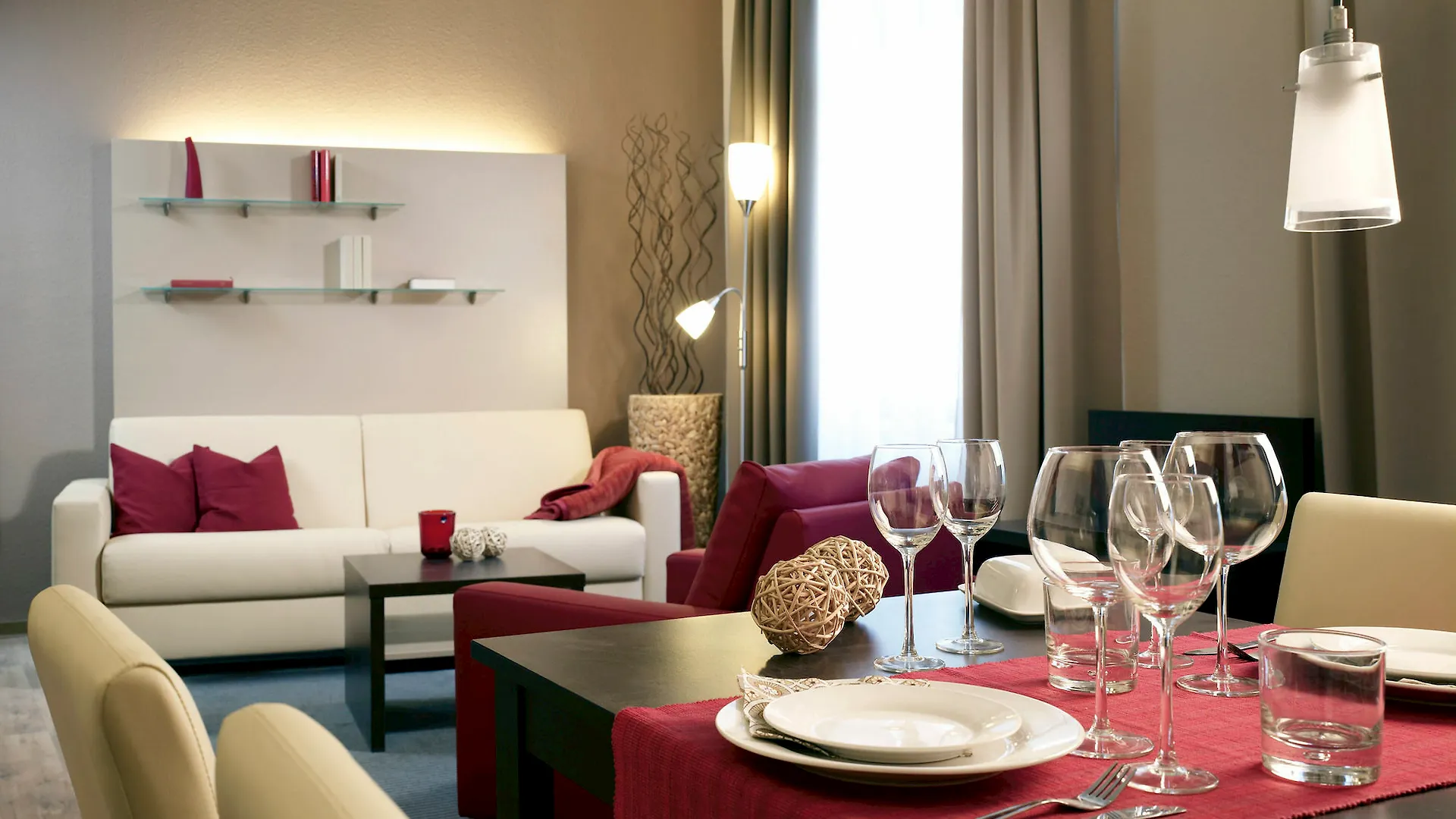 Apartmenthotel Quartier M Leipzig 5*,
